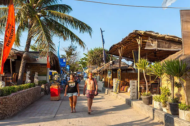 Blog : Komodo Island vs Lombok : A Traveler’s Guide to Choosing Your Perfect Destination 17 seaside street in the gili islands in lombok indonesia