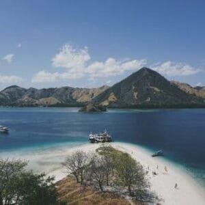 kelor island komodo national park